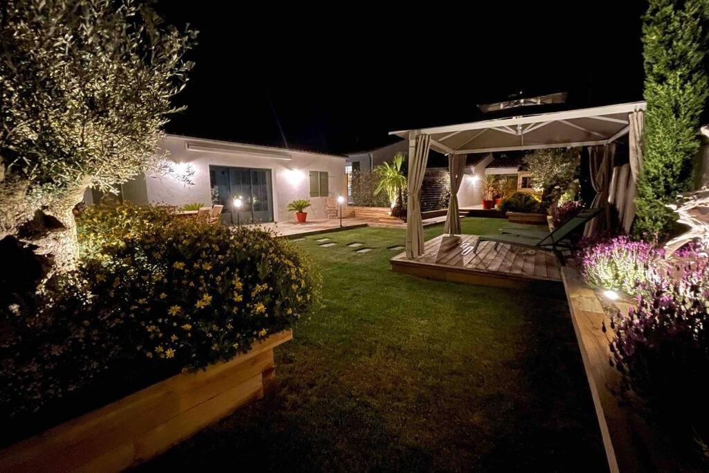 L'Oiseliere ------- Nul Part Ailleurs Villa Loix Exterior foto